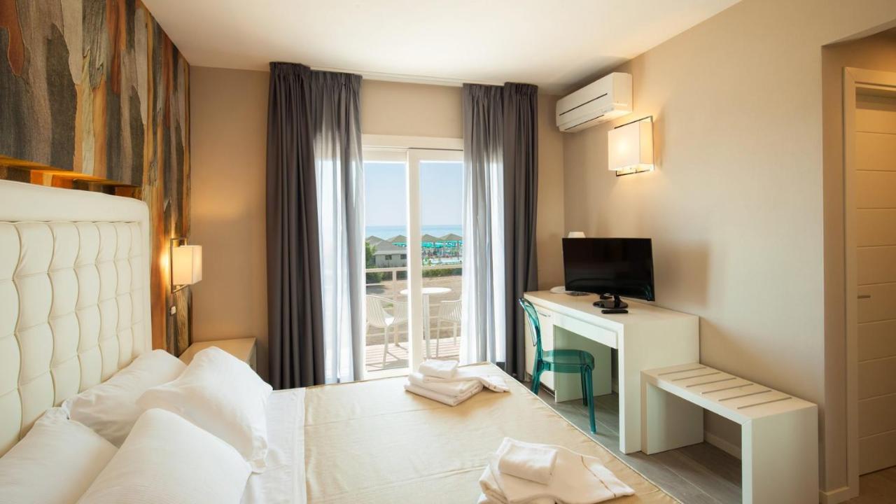 Hotel Boutique Carolina Марина-ди- Кастаньето Экстерьер фото