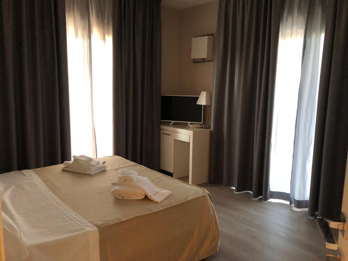 Hotel Boutique Carolina Марина-ди- Кастаньето Экстерьер фото